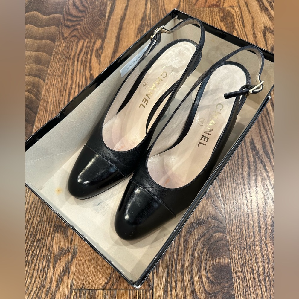 CHANEL Black Slingback Heel Pumps - Picture 7 of 11